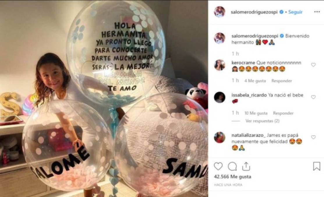 Salomé también le dio la bienvenida a su hermanito a través de una publicación que realizó en Instagram donde posa junto a tres globos, en dos de ellos aparecen su nombre y el de Samuel, el recién nacido.<br/>