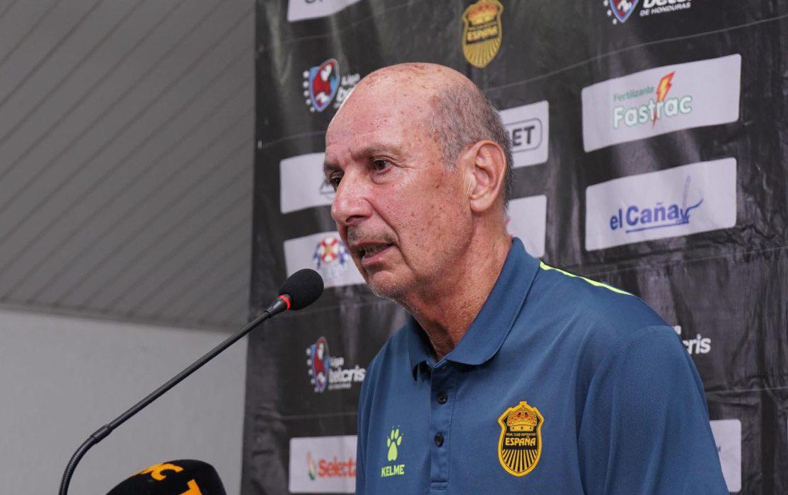 Miguel Falero pone su cargo a disposición en el Real España