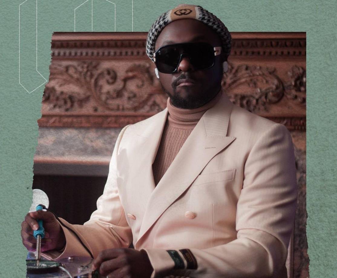 SEPTIEMBRE <br />“Como he pasado ciertas temporadas, por razones profesionales, en Londres, Vancouver y Nueva York, en época de Otoño, este mes me parece bellísimo para apreciar lo bonita que es la estación y es el inicio de la transición de las hojas de los árboles. Sus hojas deshidratadas le dan una vista única. Amo esa parte de la estación y el significado: deshojarse para florecer en Primavera”. Will.I.Am, integrante de Black Eyed Peas