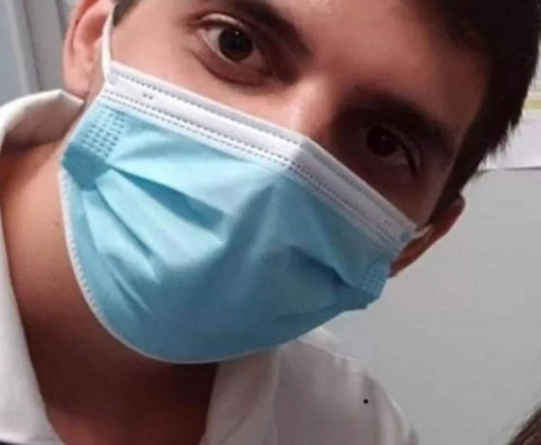 Antonio De Marco, estudiante de enfermería en el hospital Vito Fazzi de Lecce de 21 años fue detenido el lunes por las autoridades y reveló haber asesinado al árbitro y su novia. El chico además confesó que conocía desde hace un buen tiempo a la pareja.