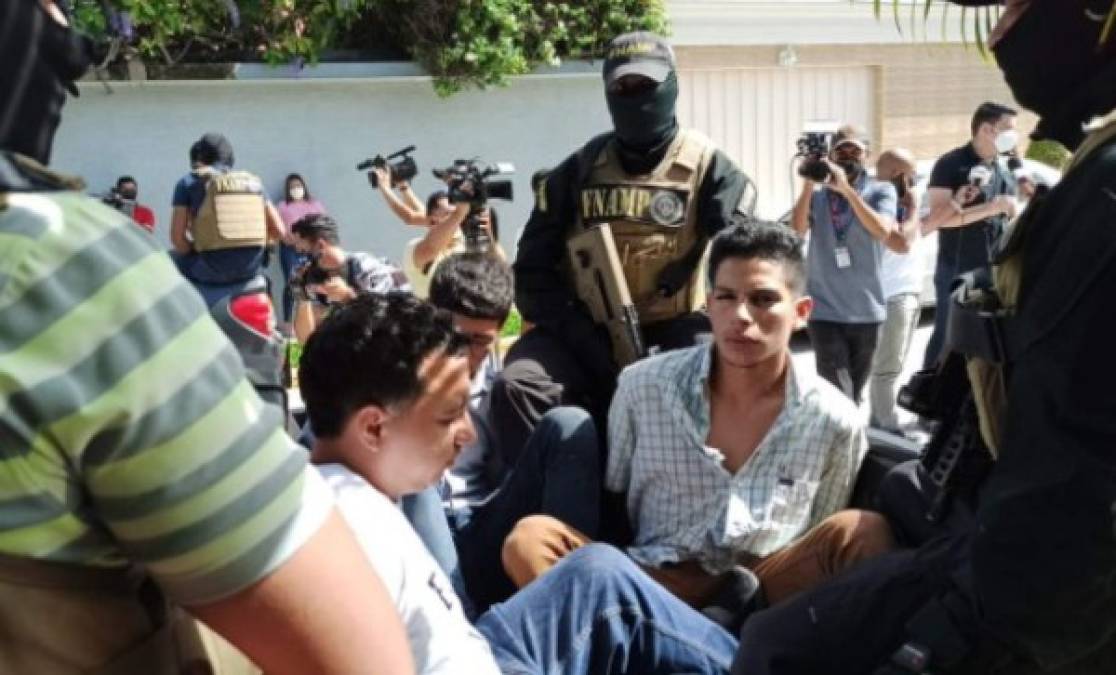 Unce supuestos miembros de la banda criminal “Los Berrios” fueron capturados este miércoles durante allanamientos en la colonia Modelo de Tegucigalpa.