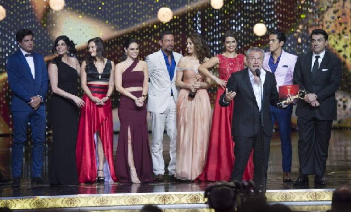 Pasión y Poder, producción de José Alberto Castro., fue reconocida con el premio a la Mejor Telenovela en la entrega de los Premios TVyNovelas 2016.<br/>