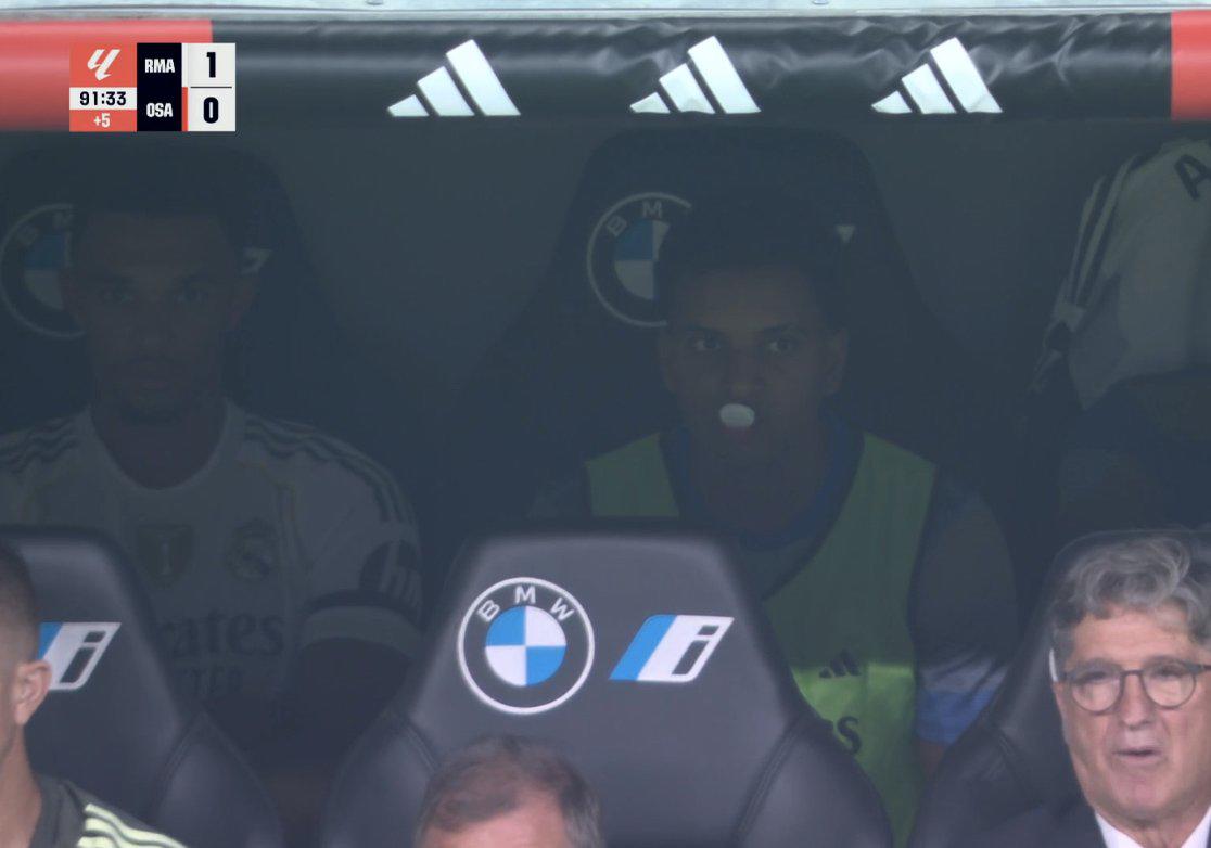 Xabi margina a crack, nuevo festejo de Mbappé, polémica y Mastantuono debutó