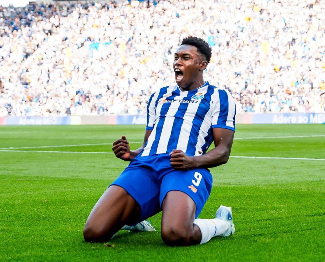 Ahora, Samu Omorodion está brillando a base de goles en el Porto.