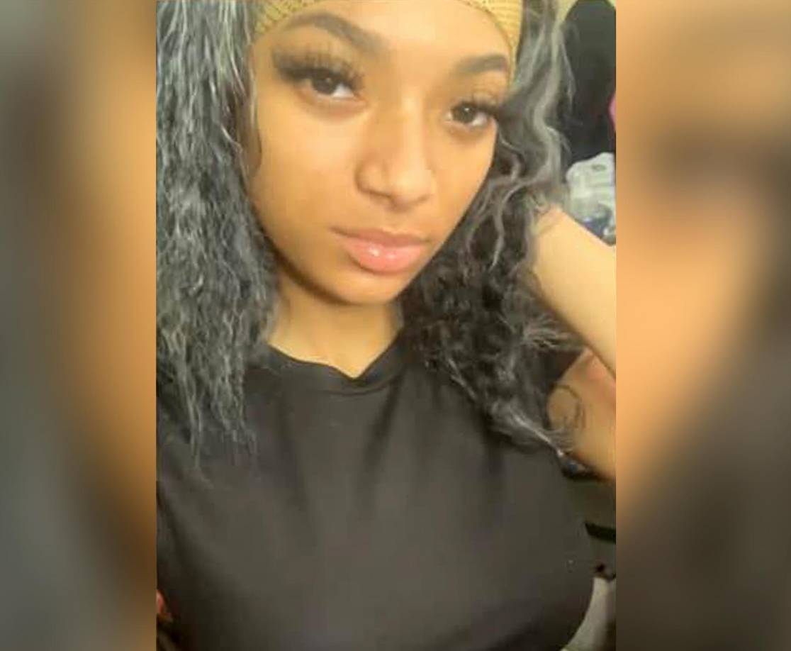 Un vecino que presenció el tiroteo (pidió anonimato) dijo que Tayma Roman abrazó a su hermana Shayma y lloró mientras esperaba que llegara una ambulancia al vecindario neoyorquino Crown Heights.