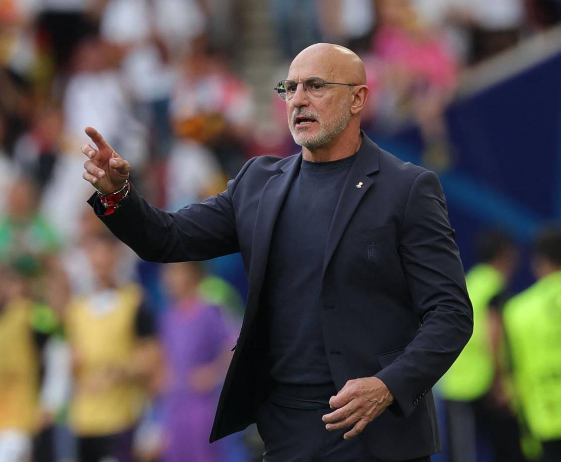 Luis De La Fuente - El seleccionador español no entra en el top diez de entrenadores con mejor salario de la Euro. Es el decimotercer técnico mejor pagado del torneo con un salario de 1.25 millones de euros en el banquillo de España.