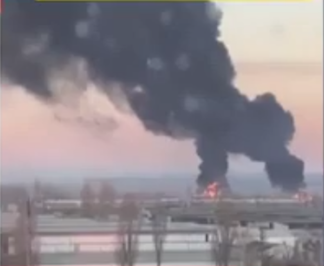 Poco después empezaron a escucharse explosiones en varias ciudades de Ucrania, desde Kiev hasta Járkov, su segunda ciudad en la frontera con Rusia, pero también en Odesa o Mariúpol, a orillas del mar Negro y el mar de Azov.