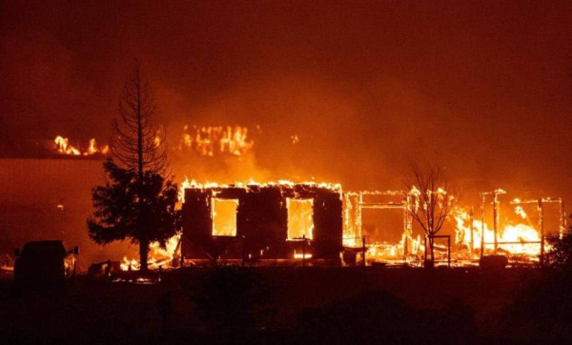 California declara estado de emergencia por incendios y tornados de fuego