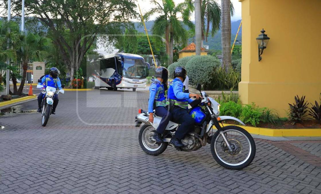 La selección tica se instaló en el hotel Intercontinental de San Pedro Sula. Cuentan con un contingente de seguridad amplio para evitar cualquier contratiempo durante su estadía en territorio hondureño.