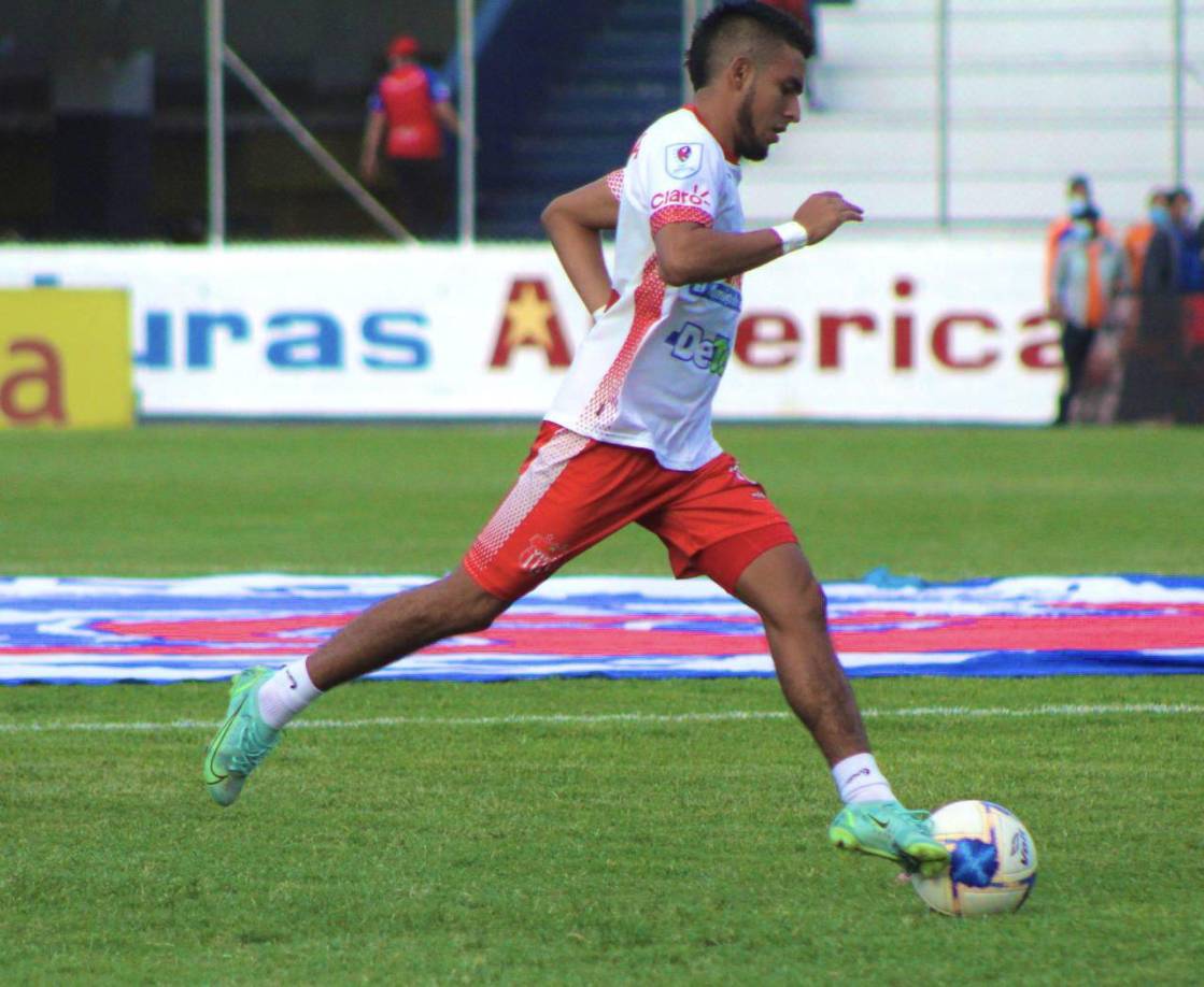 Carlos Argueta: El defensor hondureño junto a Roger Sander son los próximos dos jugadores del Vida que se marcharán a Europa para seguir los pasos de Luis Palma. 