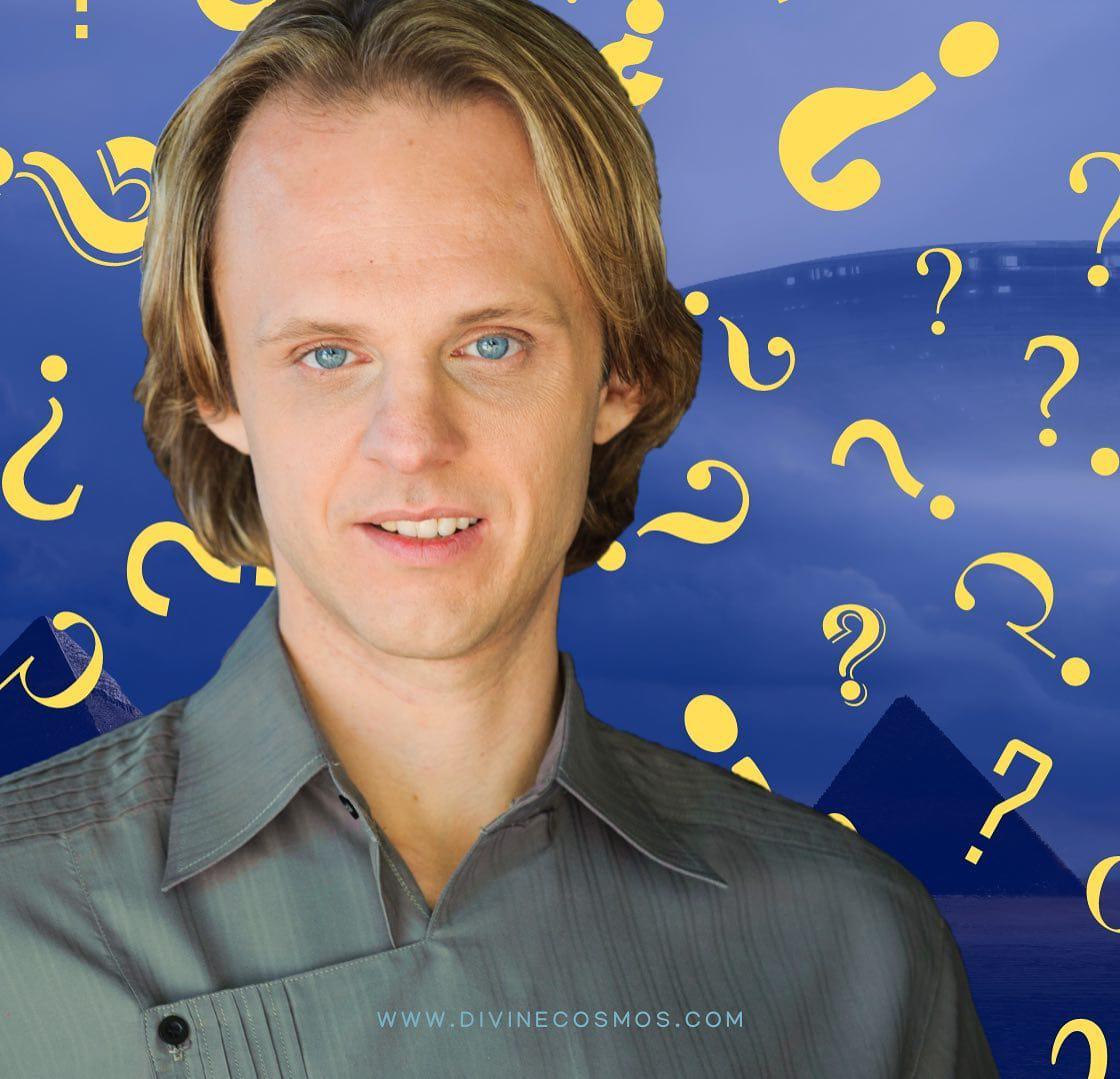 Muere David Wilcock, divulgador de teorías paranormales