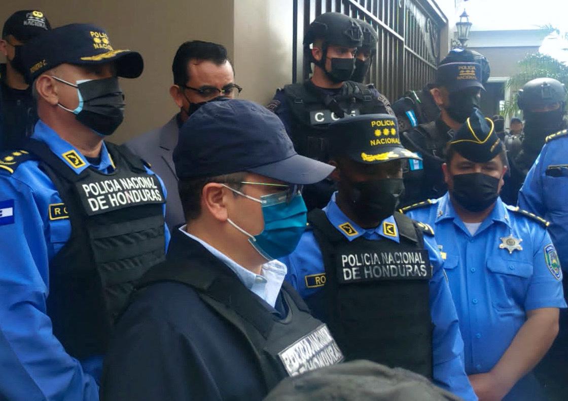 Le pido humildemente: la carta de JOH que motivó el perdón de Trump