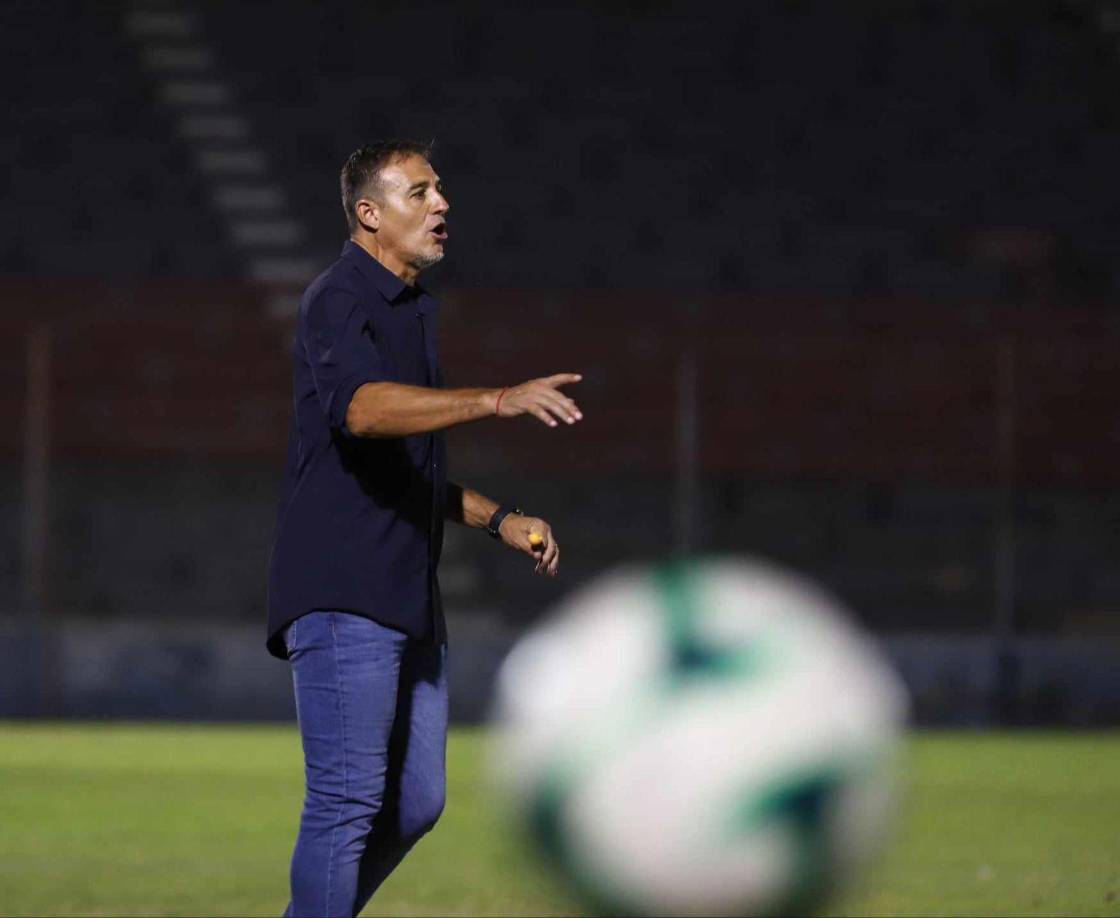 Decepción en Real España, festejos de Victoria y bellas chicas en La Ceiba