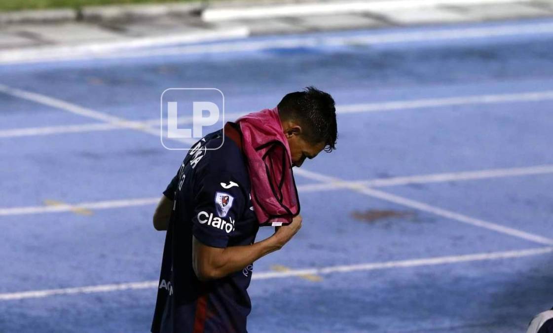 Los lamentos de Roberto Moreira tras el pitazo final. Otra final que perdió el Motagua.