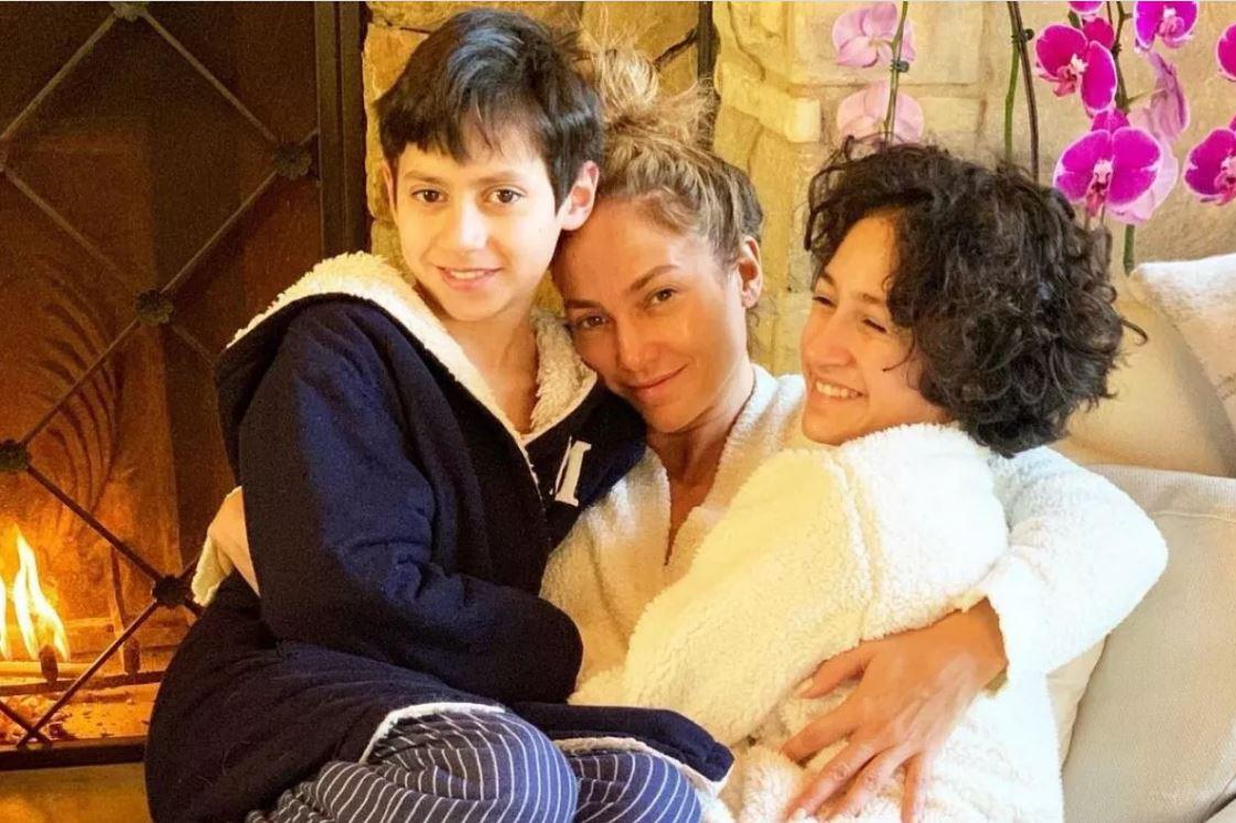 El hijo de Jennifer López debuta como actor en la cinta ‘Cásate conmigo’