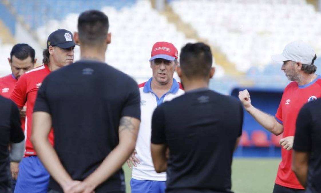 El Olimpia visita este jueves al Seattle Sounders por la vuelta de octavos de final de la Champions League. El cuadro olimpista presenta varias bajas, especialmente en el sector defensivo.