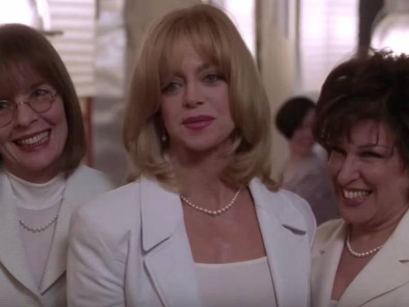 Diane junto a Goldie Hawn y Bett Miller en la película El Club de las Esposas.