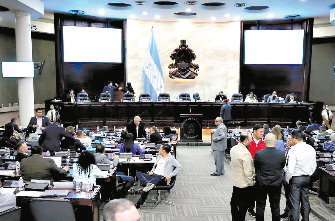 Alertan de iniciativa en el CN que atenta contra la familia