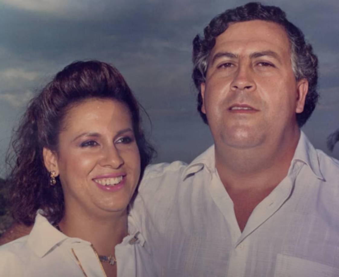 Otro aspecto notable de la entrevista fue la revelación de que Pablo Escobar tenía otro hermano que ha logrado mantenerse en el anonimato. “Ha manejado un perfil muy bajo y se le respeta”, declaró Laura, dejando entrever que la familia de Escobar aún guarda muchos secretos.