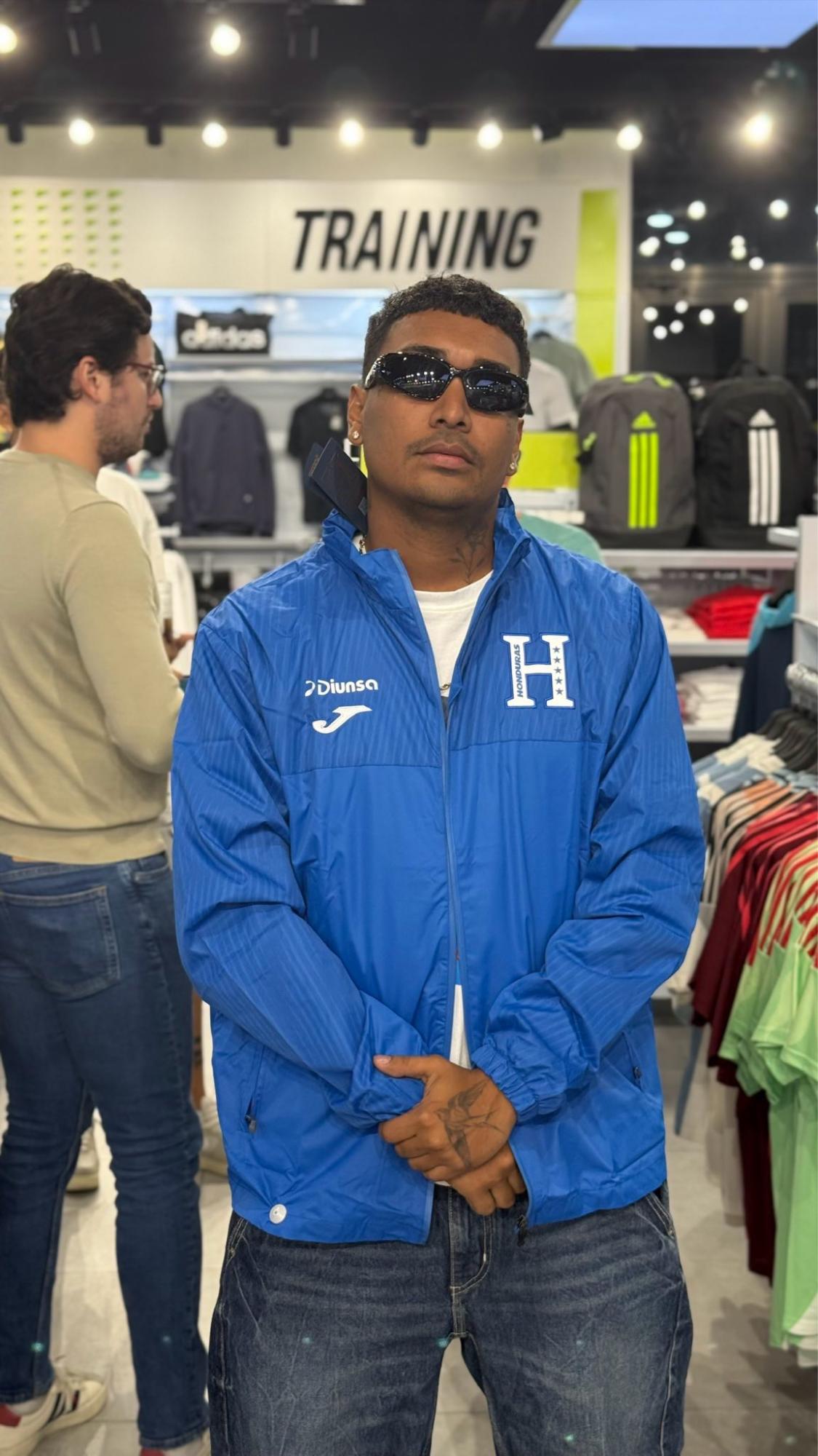 Supremo sufre accidente en carretera a Olancho: así quedó el carro de lujo