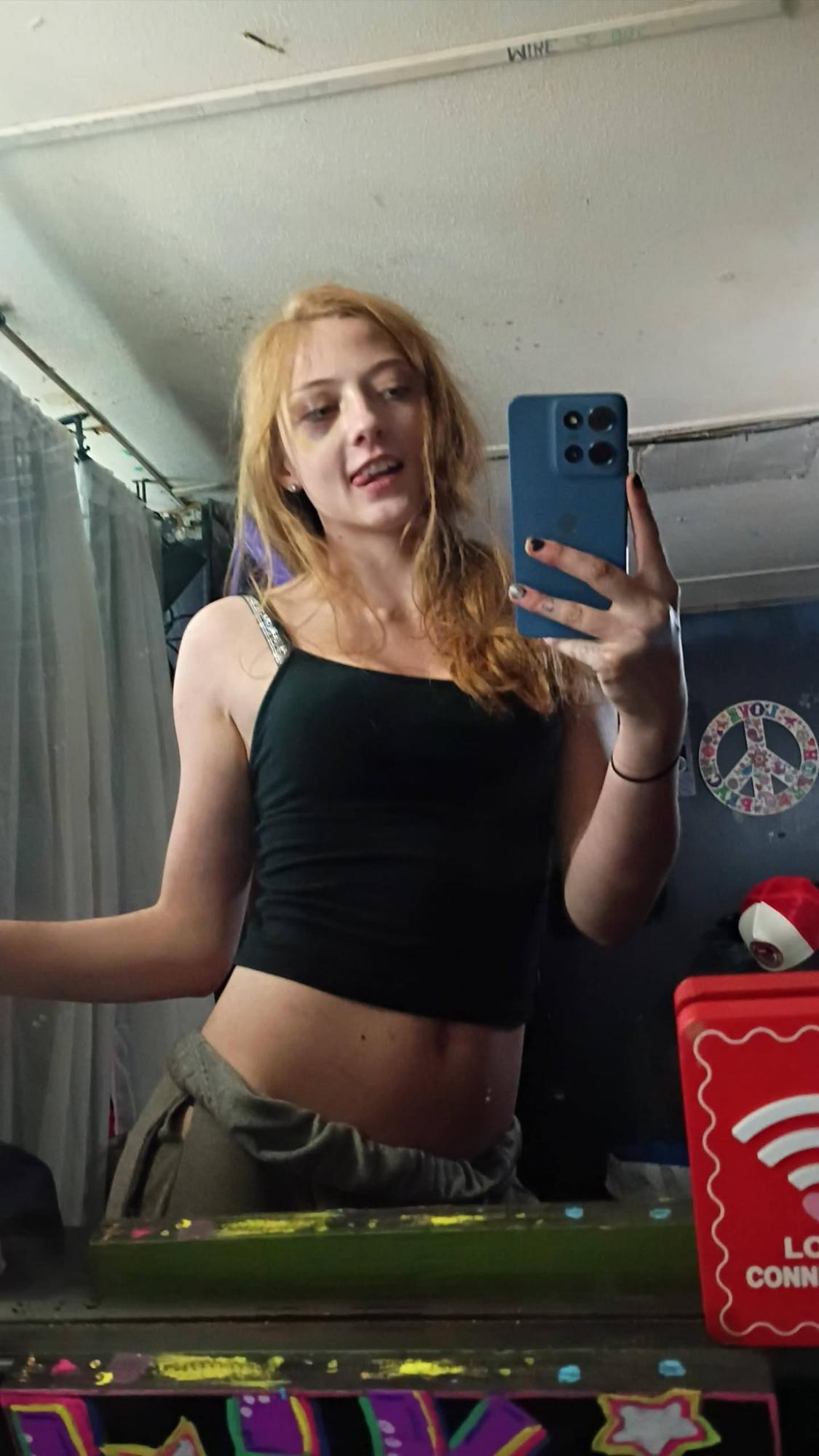 Hija mata a su padre a puñaladas; un día antes dejó un mensaje escalofriante