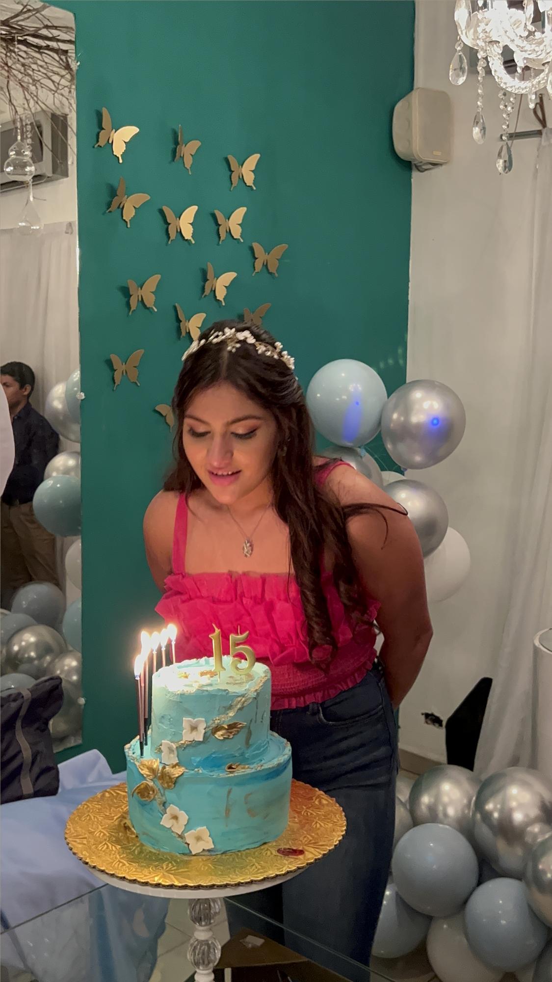 Daniela Isabel Alberto Lara celebra sus fabulosos quinceaños