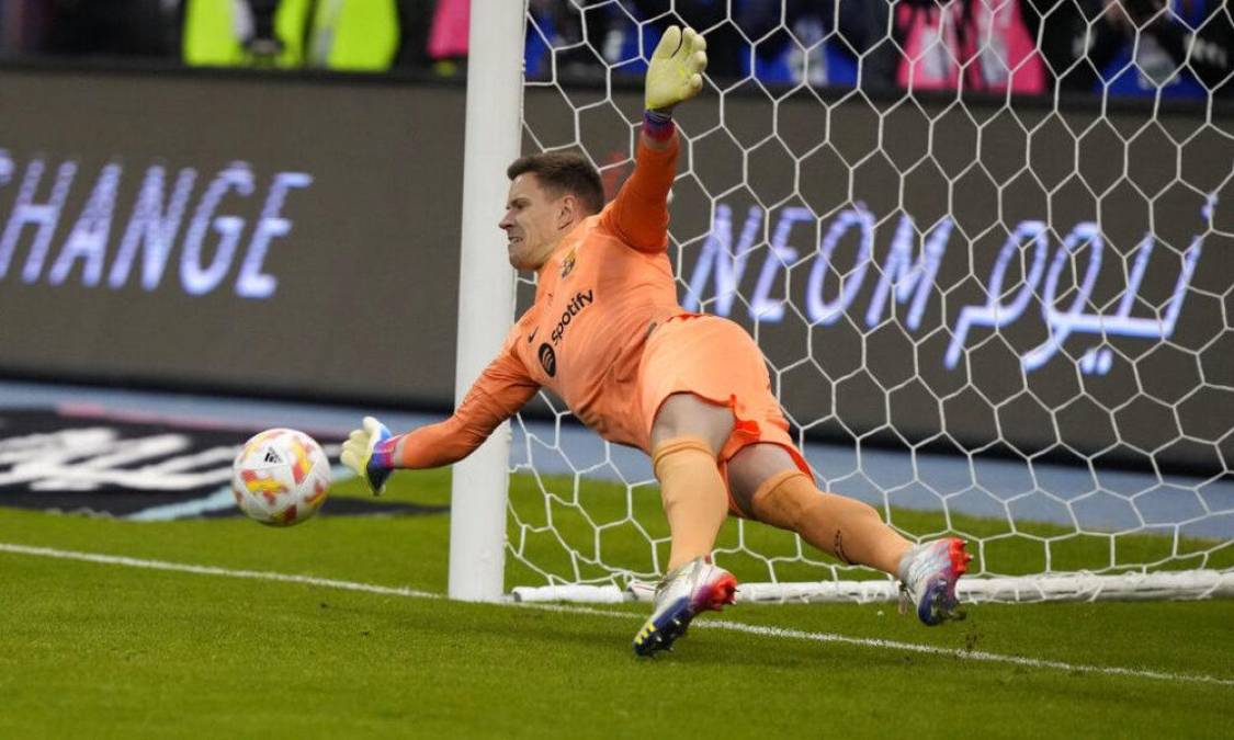 Ter Stegen: Es el portero titular del FC Barcelona y ante el Espanyol no será la excepción. El alemán estará bajo los tres palos.