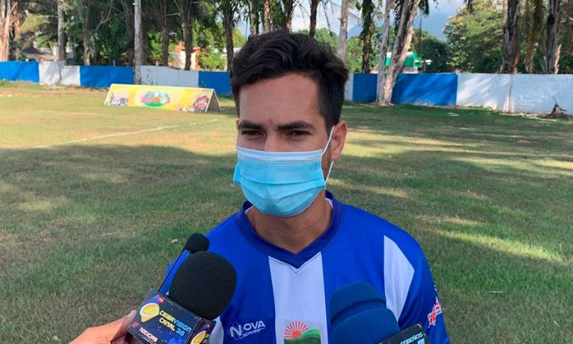 Según el periodista Manfredo Reyes, el mediocampista Marcelo Canales no seguirá en el Victoria y estará de regreso en las filas del Vida.