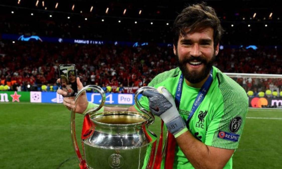 Alisson Becker: El portero del Liverpool es seleccionado como el mejor guardameta del 2019, ganó la Champions League.