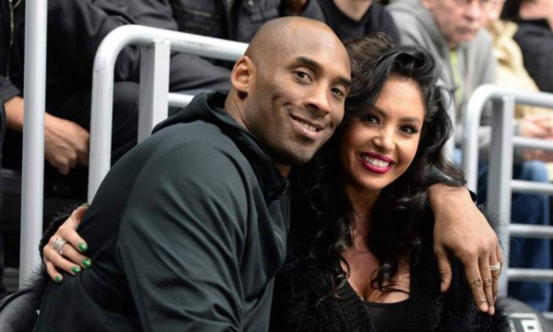 Kobe Bryant y su pareja Vanessa Laine (37) habían pactado evitar viajar juntos en este medio de transporte para que, en caso de sufrir un accidente, sus hijas conservaran a uno de sus padres.