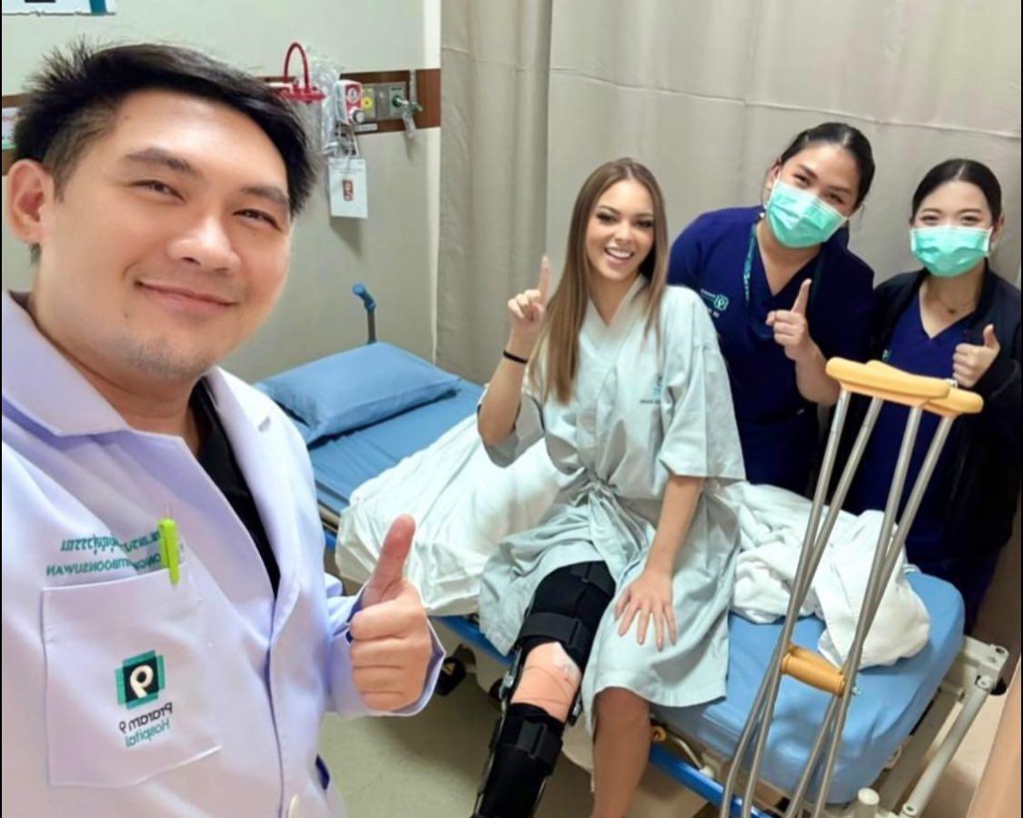 Miss Grand Perú sufre terrible lesión durante ensayo de pasarela y deberá usar muletas