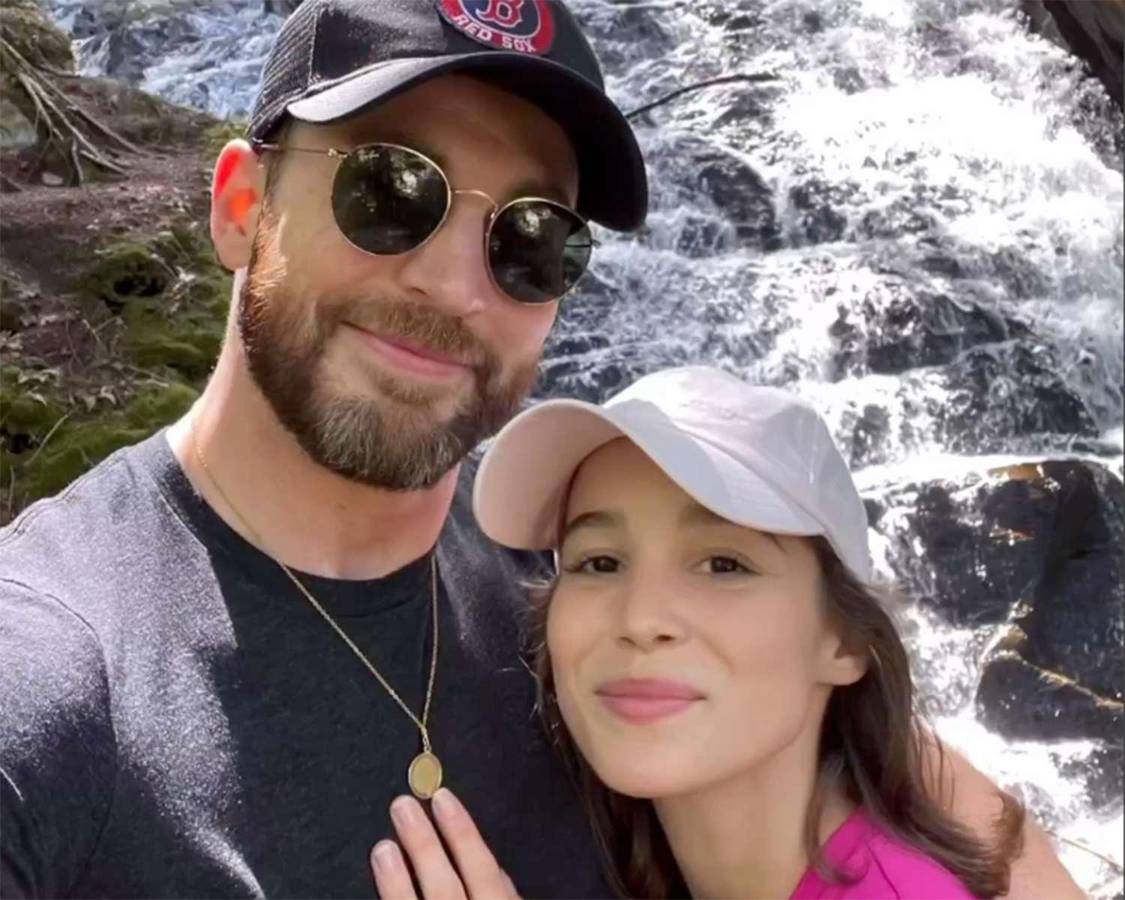 Chris Evans habla de su matrimonio con Alba Baptista
