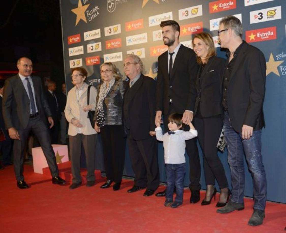 Milán fue la gran estrella y hasta subió al escenario para la foto del recuerdo en compañía de toda la familia de Piqué.