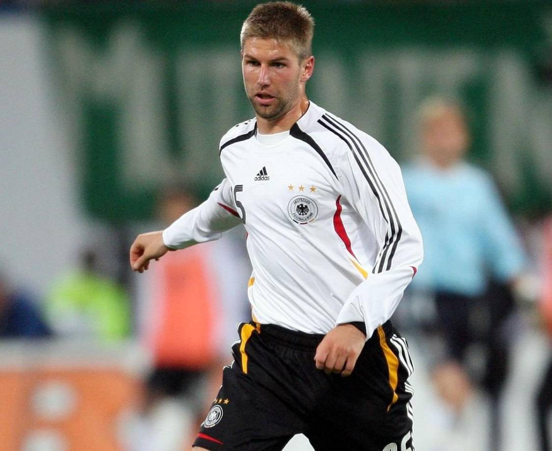 Thomas Hitzlsperger esperó a colgar las tacos para declarar abiertamente que era gay y admitió que el proceso de aceptación fue muy duro.