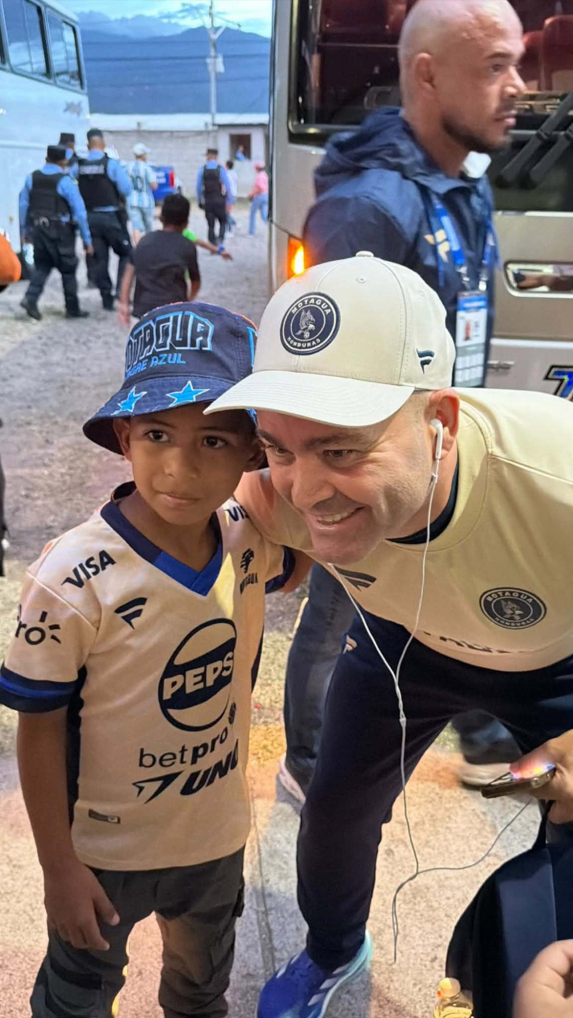 La bronca en el Motagua vs Génesis, dos polémicas y festejo en Comayagua