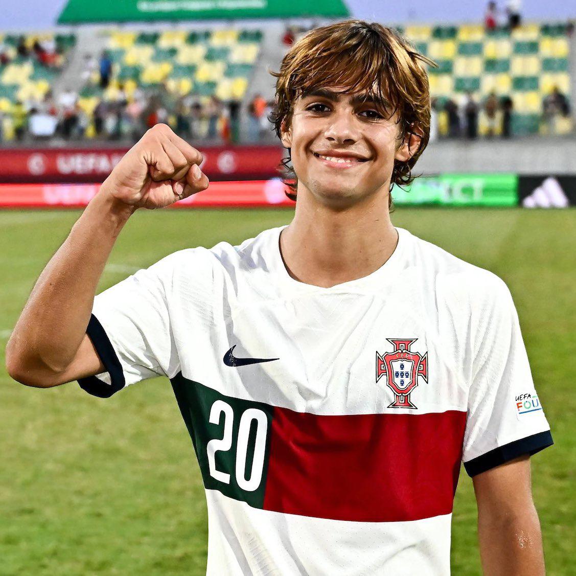 Jugador del Barcelona se ofrece a otro club, descarte de Xabi y acuerdo con Donnarumma