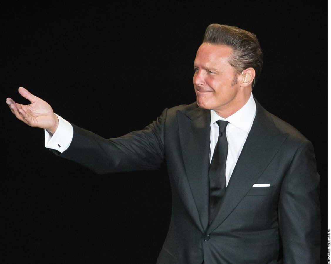 Luis Miguel reaparece con aspecto rejuvenecido y esto opinan expertos en cirugía