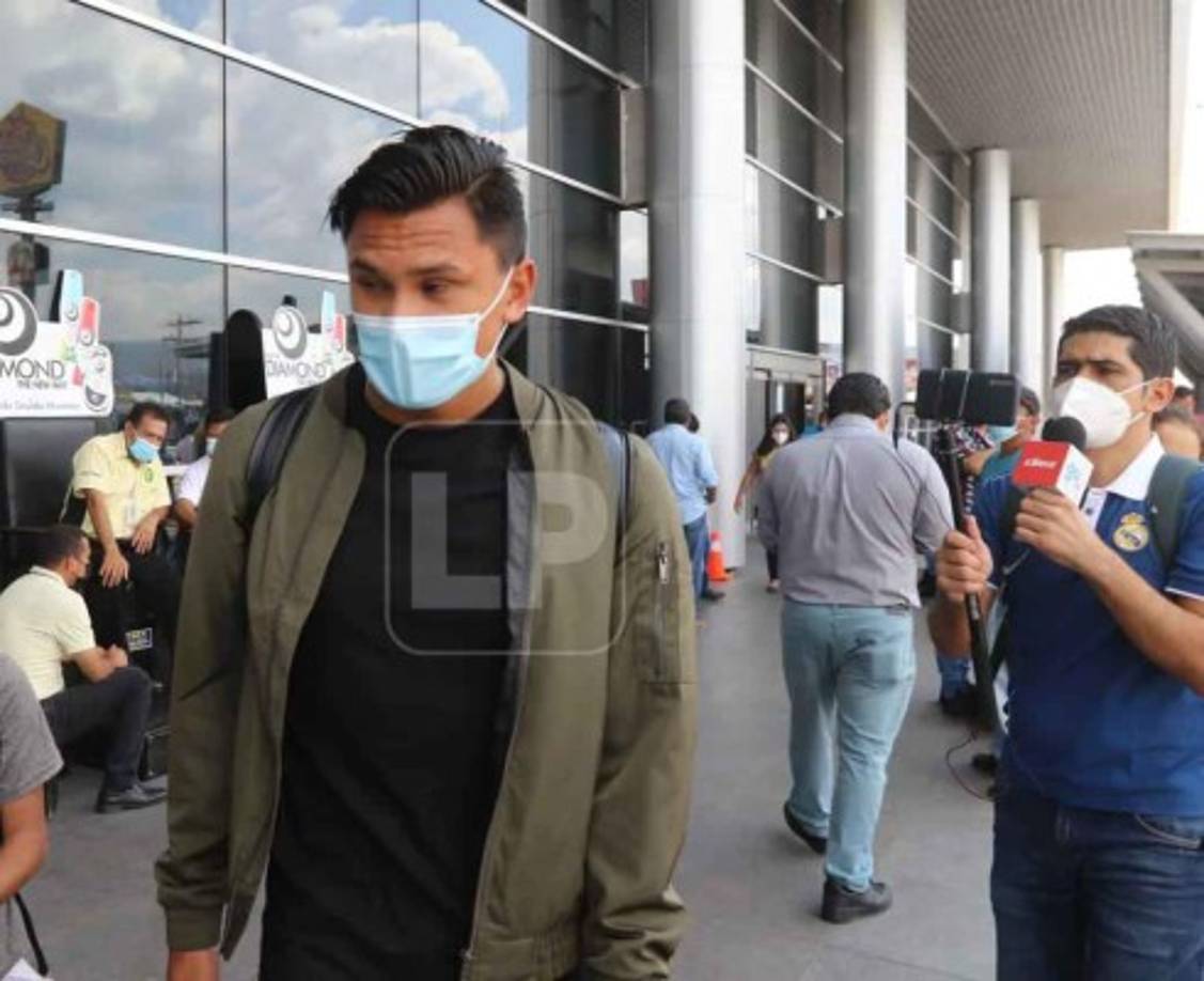 Denil Maldonado: El defensor llegó a Tegucigalpa para unirse a la Sub-23 de Honduras. El zaguero dejó claro que seguirá en el Everton de Chile y descartó volver al Motagua.