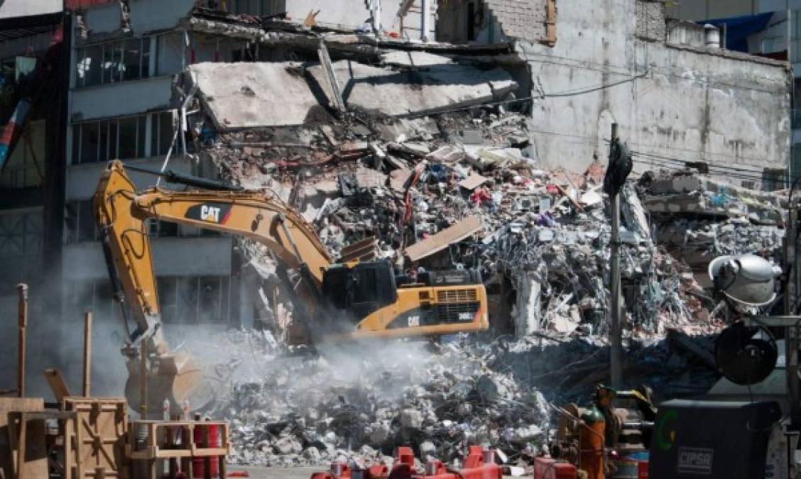 'Para mediados de octubre, o finales de octubre, vienen tormentas invernales en el norte de Estados Unidos y casi en todo el norte de Europa, pero también será un mes volcánico, volcanes en casi todo el mundo haciendo erupción, y sobre todo, uno muy importante, en Indonesia o en América del Sur', advierte la cubana. Por si faltara más, la psíquica y clarividente cubana expresó que octubre será un mes sísmico, aunque no tan grave, simplemente ocurrirán para quitar todas las energías negativas existentes.<br/><br/>