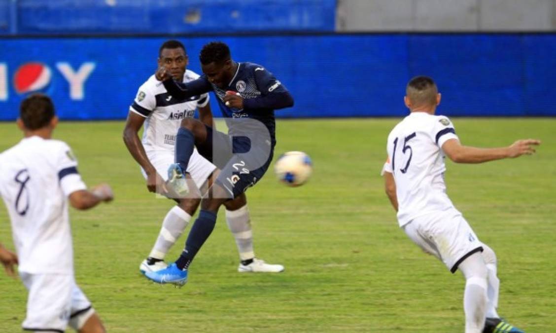 Rubilio Castillo debutó con un golazo. Así marcó el tanto que selló la victoria del Motagua ante Honduras Progreso.