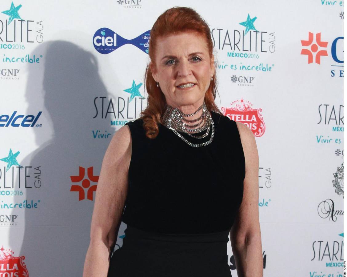 Libra Sarah Ferguson cáncer de mama; ahora tiene de piel