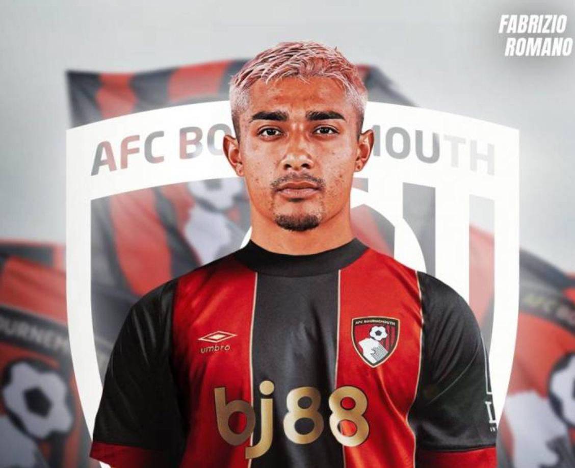 Julián Araújo se marcha del Barcelona y firma con el Bournemouth. El lateral mexicano jugará en la Premier League luego de que ambos clubes alcanzaran un acuerdo por su traspaso en 10 millones de euros. Fabrizio Romano informa que no habrá una cláusula de recompra por el jugador.