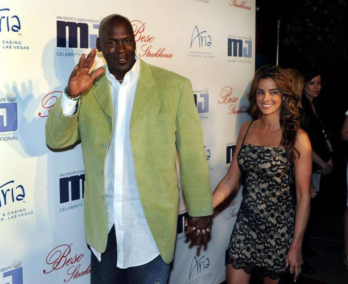 Según su acuerdo prenupcial, Yvette Prieto recibió 1 millón de dólares por cada año que estuvo casada con Michael Jordan. Pero después de 10 años de matrimonio, esa cifra aumentó considerablemente.