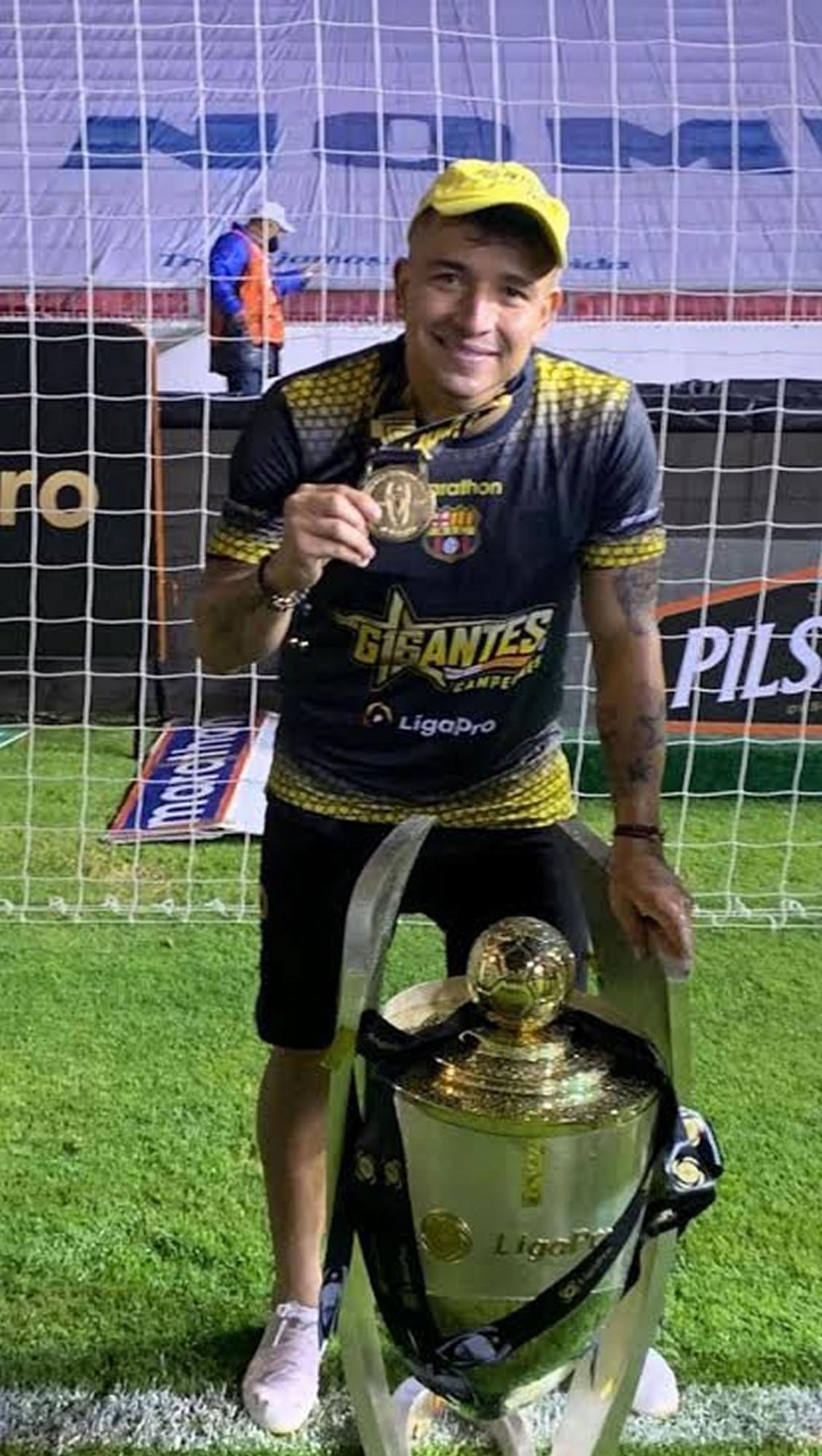 Conmoción: matan a futbolista del Barcelona SC y a su esposa en ataque armado