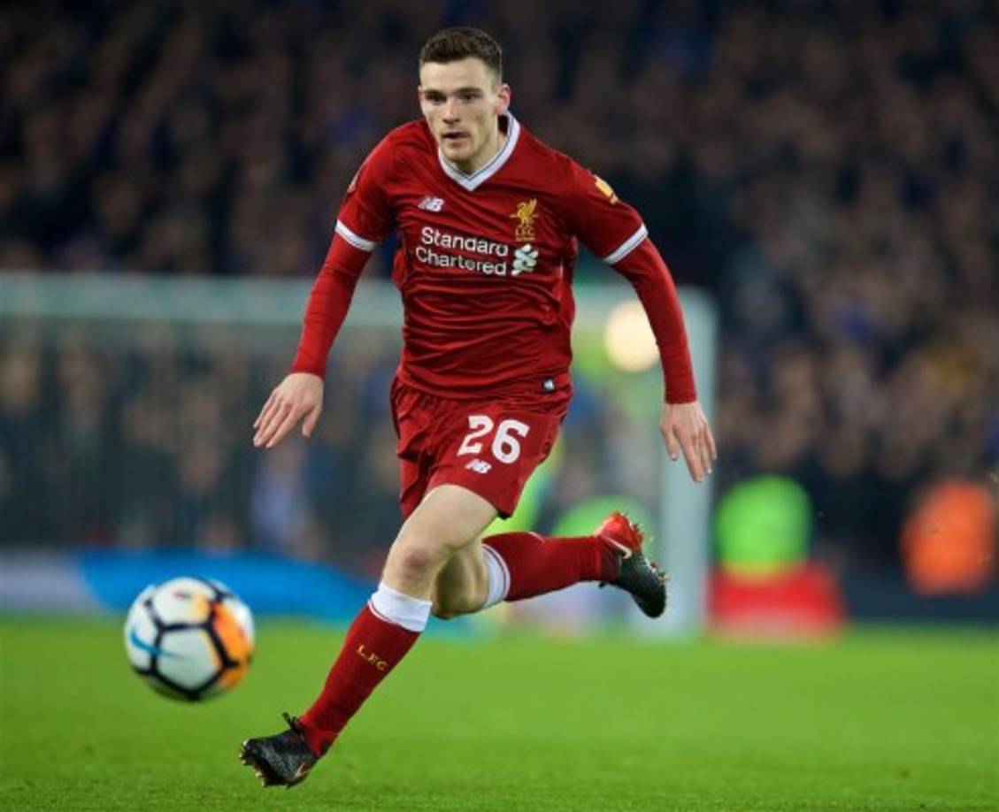 Defensa: Andy Robertson, 24 años (Liverpool) - Debutó en febrero en la UEFA Champions League y en mayo estaba jugando la final. El enérgico Robertson es fundamental para el estilo de juego del Liverpool.