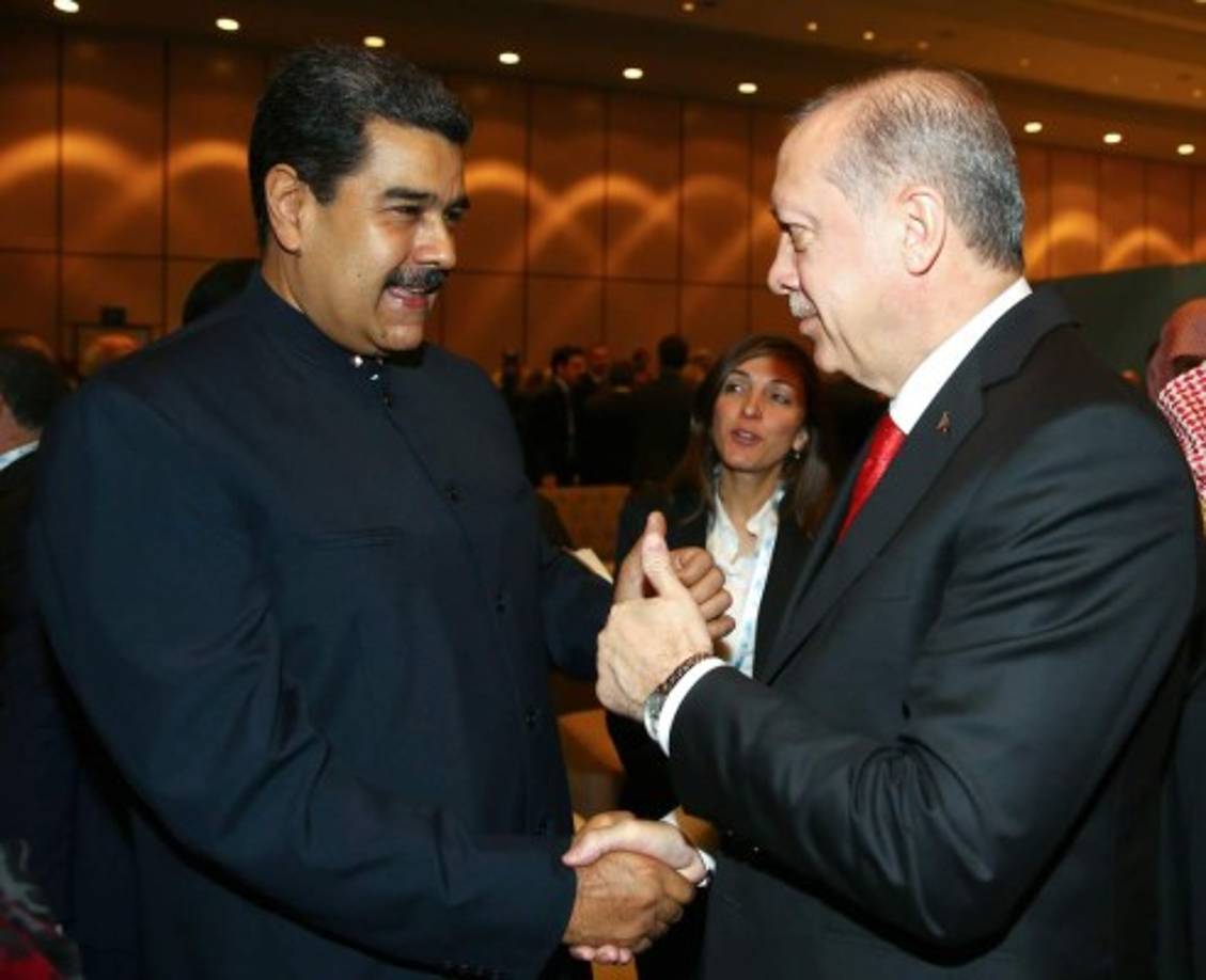 El Gobierno de Recep Tayyip Erdogan también felicitó a Maduro por su reelección en Venezuela.<br/><br/>'Con Turquía nos unen lazos de hermandad y cooperación. Agradezco a su Presidente Recep Tayyip Erdoğan por sus felicitaciones por la reelección, y le deseo éxito en las próximas elecciones de junio en su país', escribió Maduro en Twitter.