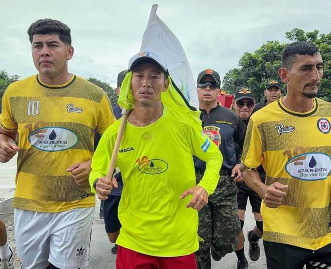 Cabe mencionar que Shin Fujiyama culminó el lunes -4 de noviembre- su reto de recorrer 3,000 kilómetros desde la frontera norte de México hasta Honduras. 