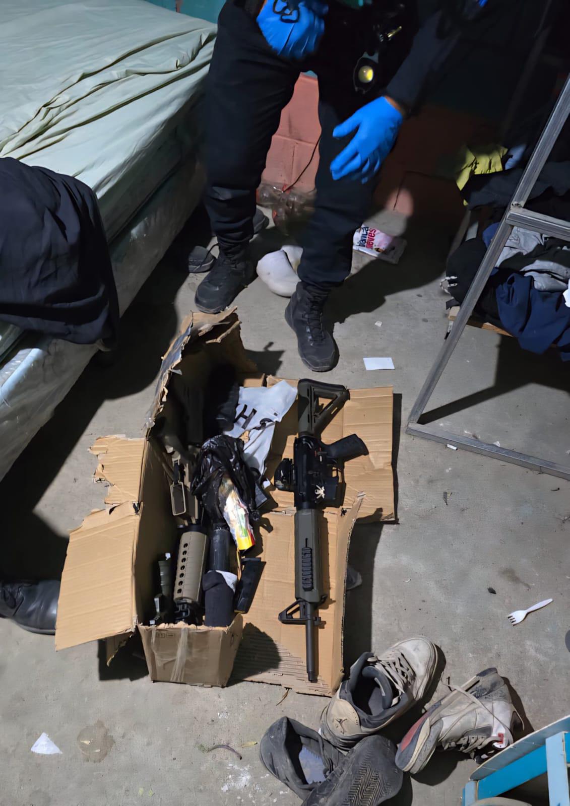 Capturan a hondureña con fuerte armamento en Guatemala; su hermana fue acribillada ayer