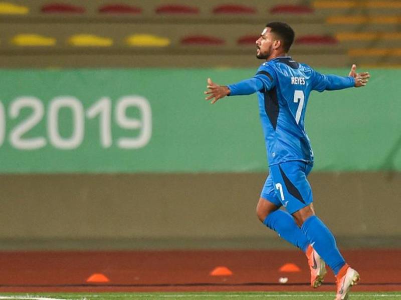 Alejandro Reyes celebrando uno de sus goles con la Selección de Honduras en los Juegos Panamericanos de Lima 2019.