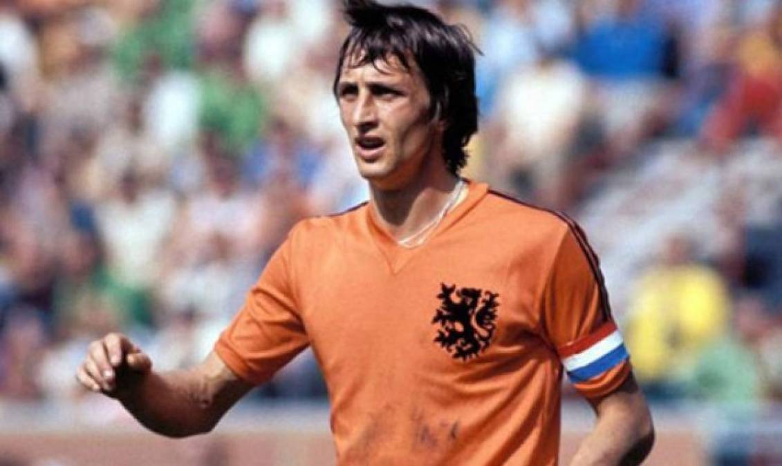 Johan Cruyff (Holanda): Jugó 48 partidos con su selección. Perdió la final del Mundial de 1974 y quedó tercero con su selección en la Eurocopa de 1976.